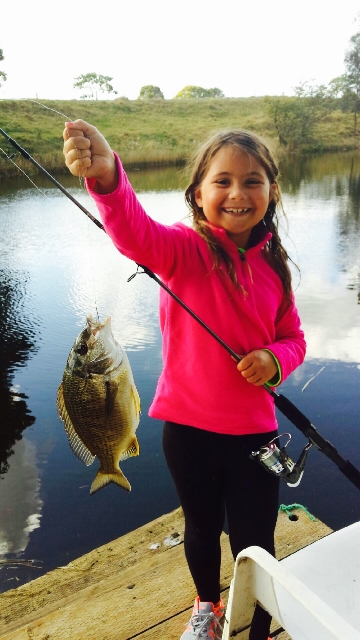 girl-fishing